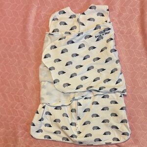 Halo Sleepsack Swaddle Hedgehog print
